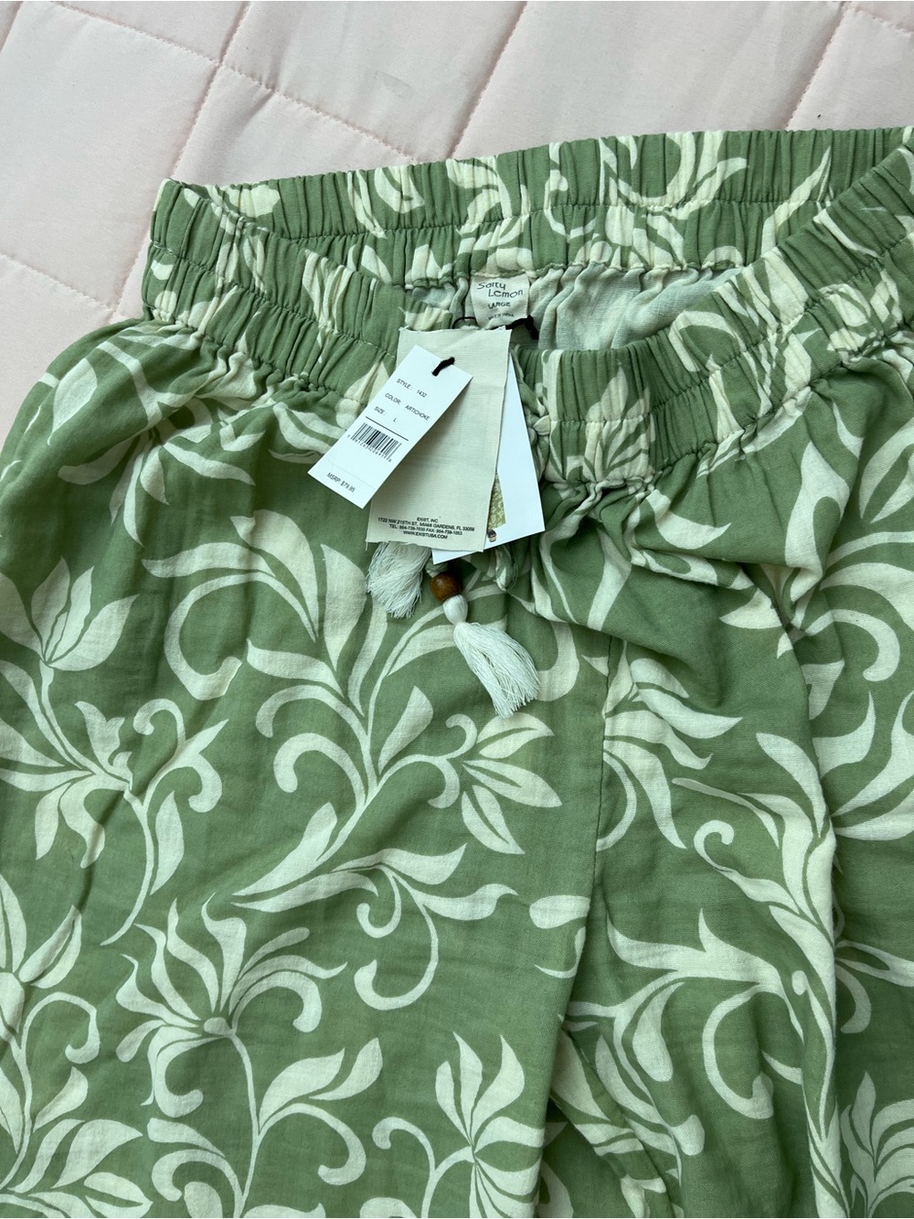 100%Cotton Sleeveless top and Olive Floral Wide-Leg pants - Picture 3 of 8